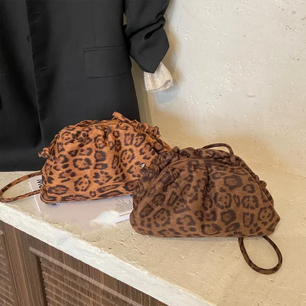 Petit sac léopard rétro – sac bandoulière froissé