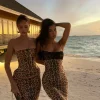 Mini robe léopard femme – Dos nu, sequins et dentelle sexy
