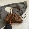 Petit sac léopard rétro – sac bandoulière froissé