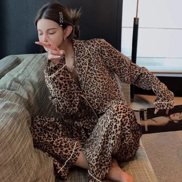 Pyjama sexy léopard femme
