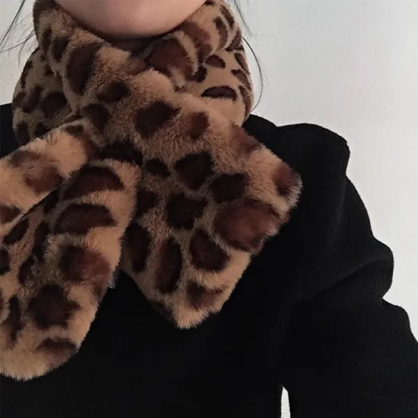 Écharpe léopard femme hiver | Accessoire chaud et stylé