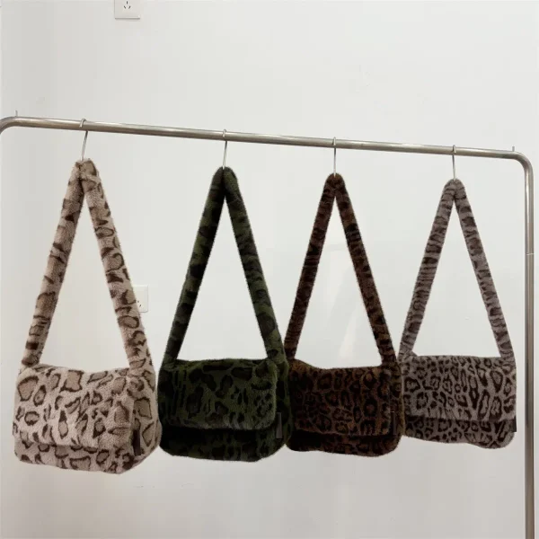 Sac léopard peluche femme – grand sac épaule