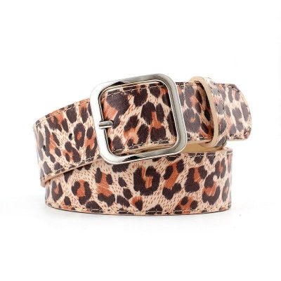ceinture leopard avec boucle carree
