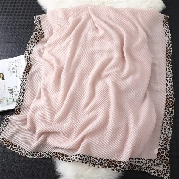 Écharpe Léopard Tendance Rose