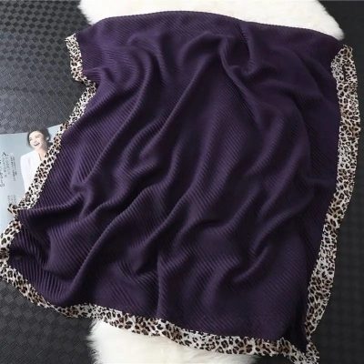 Écharpe Léopard Tendance Violette