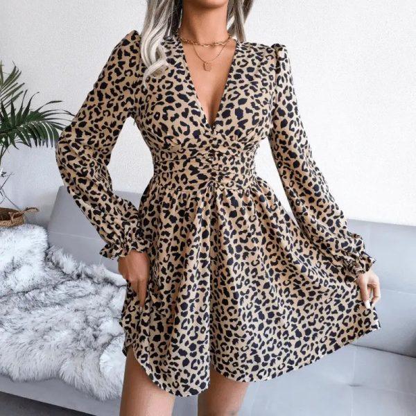 Robe Motif Léopard Décolleté