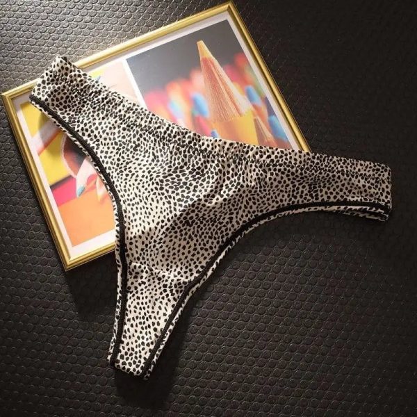 String Léopard Femme
