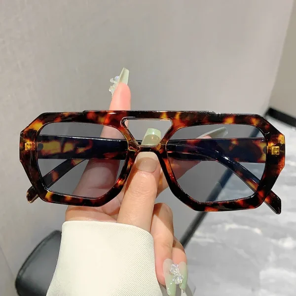 Lunette de Soleil Léopard  – Monture Carrée